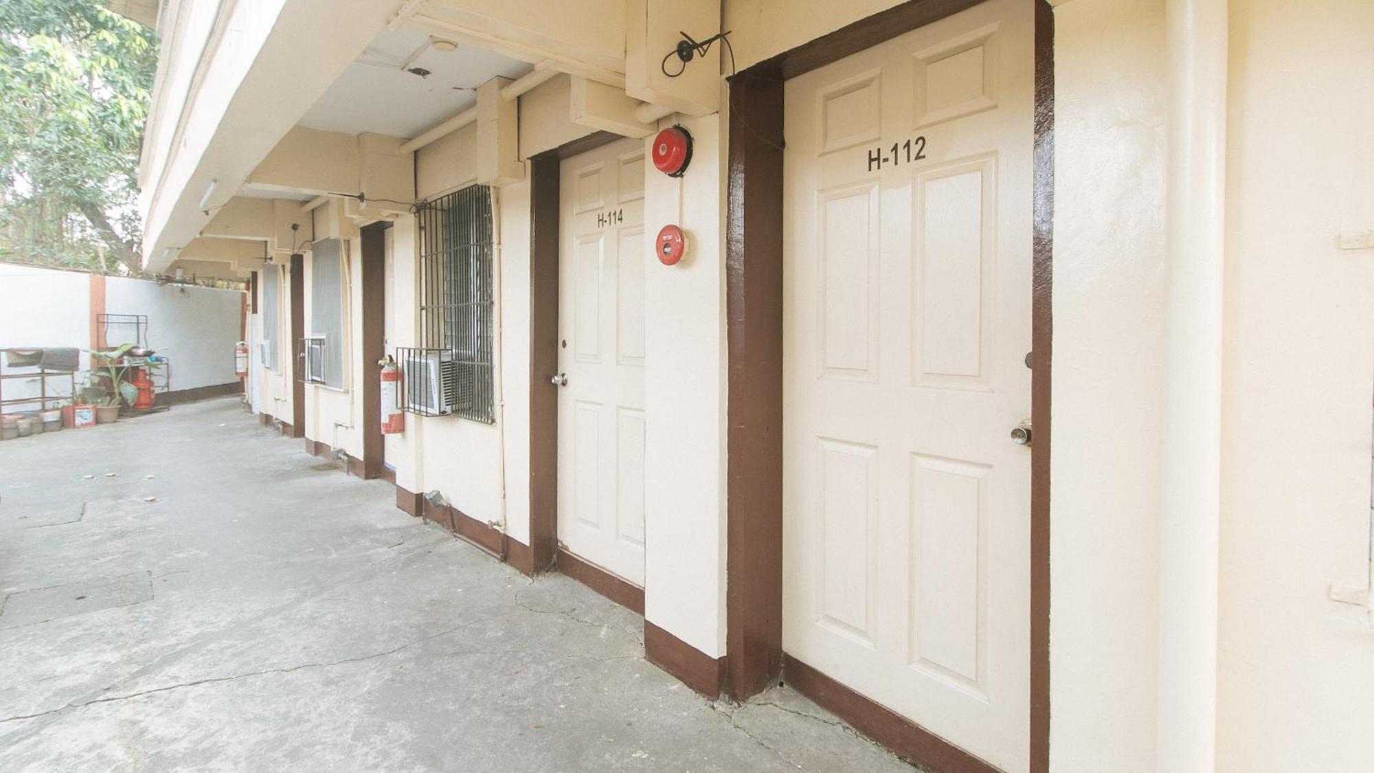 Lias Reddoorz At City Stay Inns Marilao מראה חיצוני תמונה