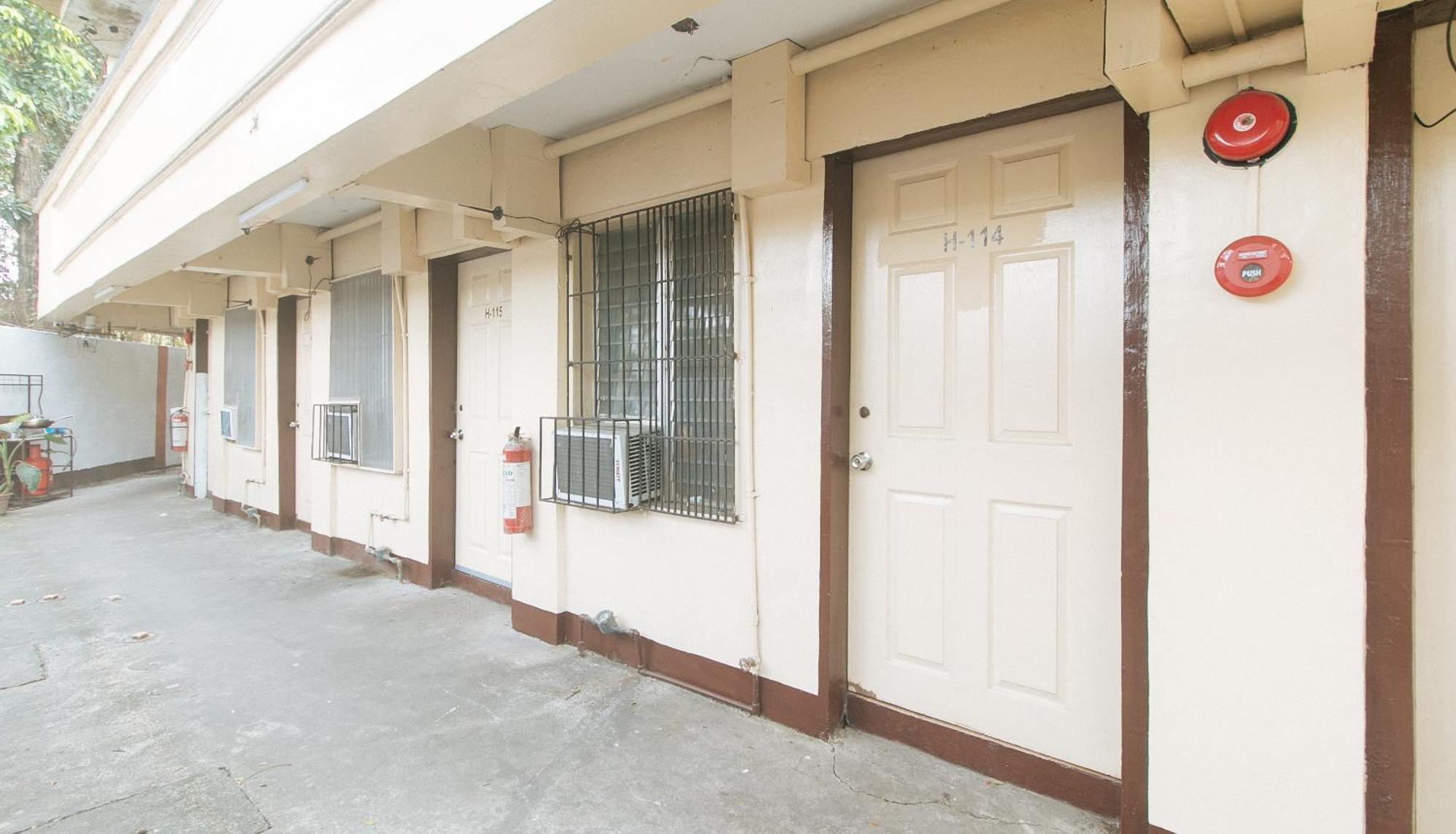 Lias Reddoorz At City Stay Inns Marilao מראה חיצוני תמונה