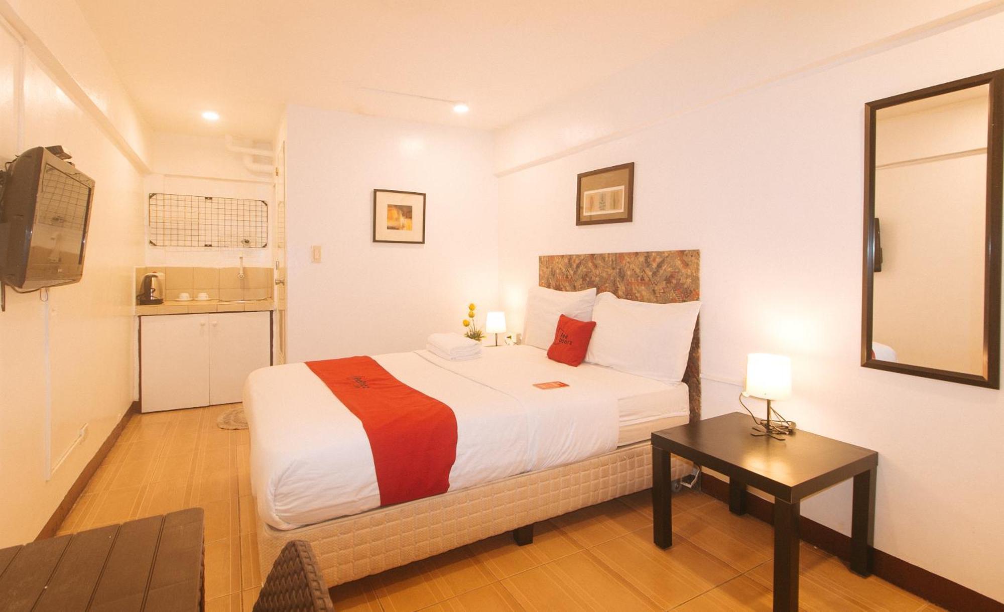 Lias Reddoorz At City Stay Inns Marilao מראה חיצוני תמונה