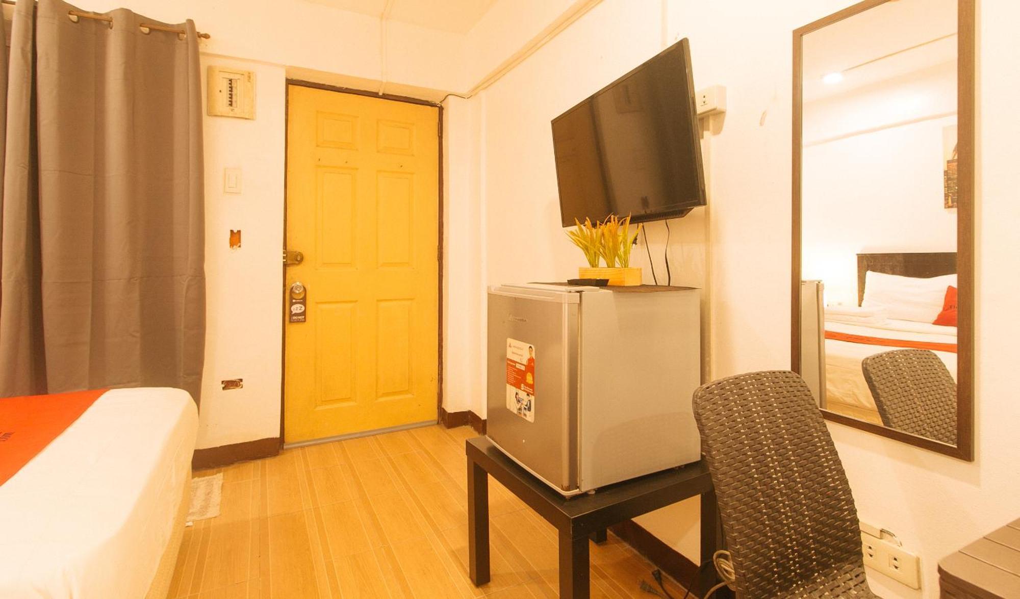 Lias Reddoorz At City Stay Inns Marilao מראה חיצוני תמונה