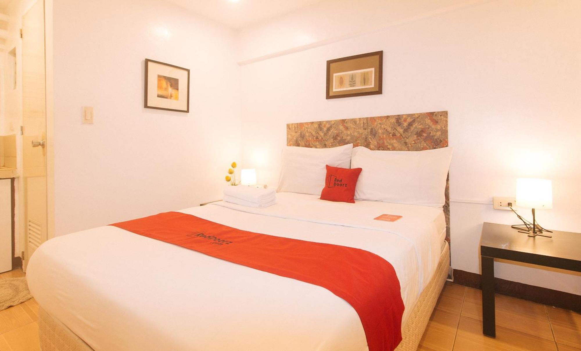 Lias Reddoorz At City Stay Inns Marilao מראה חיצוני תמונה